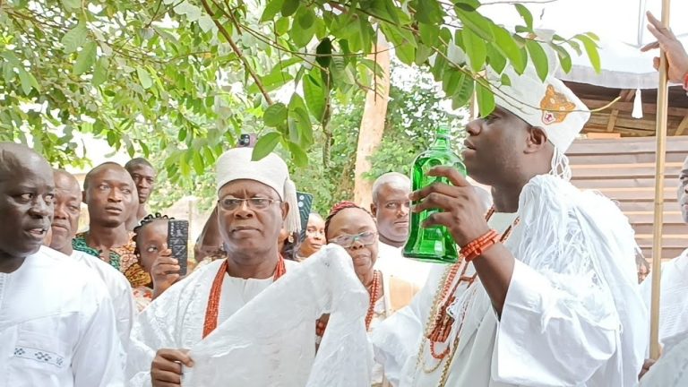 WHEN OONI,OWA AJERO VISITED ITA AJERO IN ILE- IFE